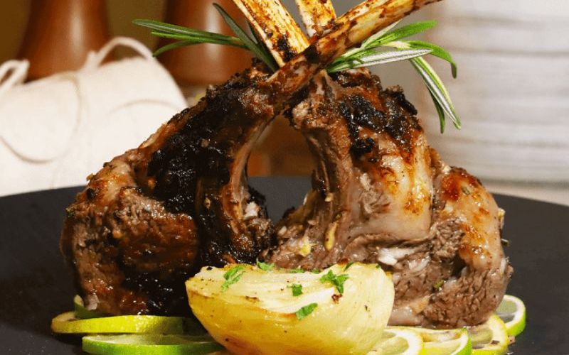 Lamb Chops With Grilled Onions